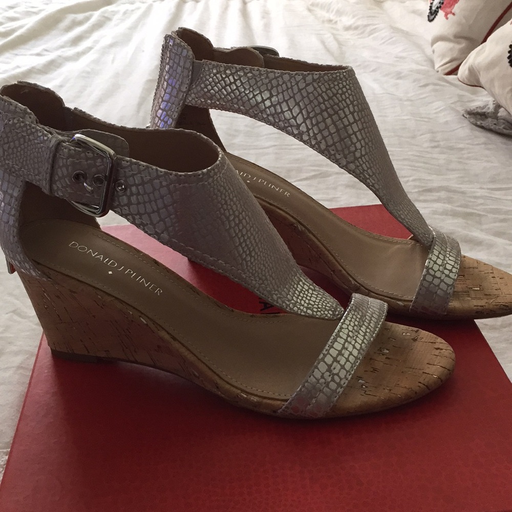 Donald Pliner Wedges